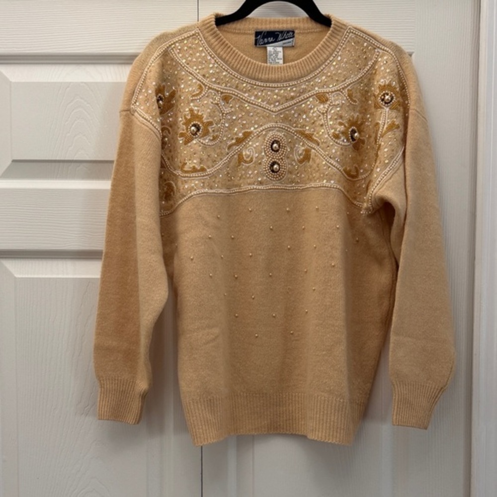 Vintage Vanna White Elegant Women's Warm Yellow Sweater with Embellishments